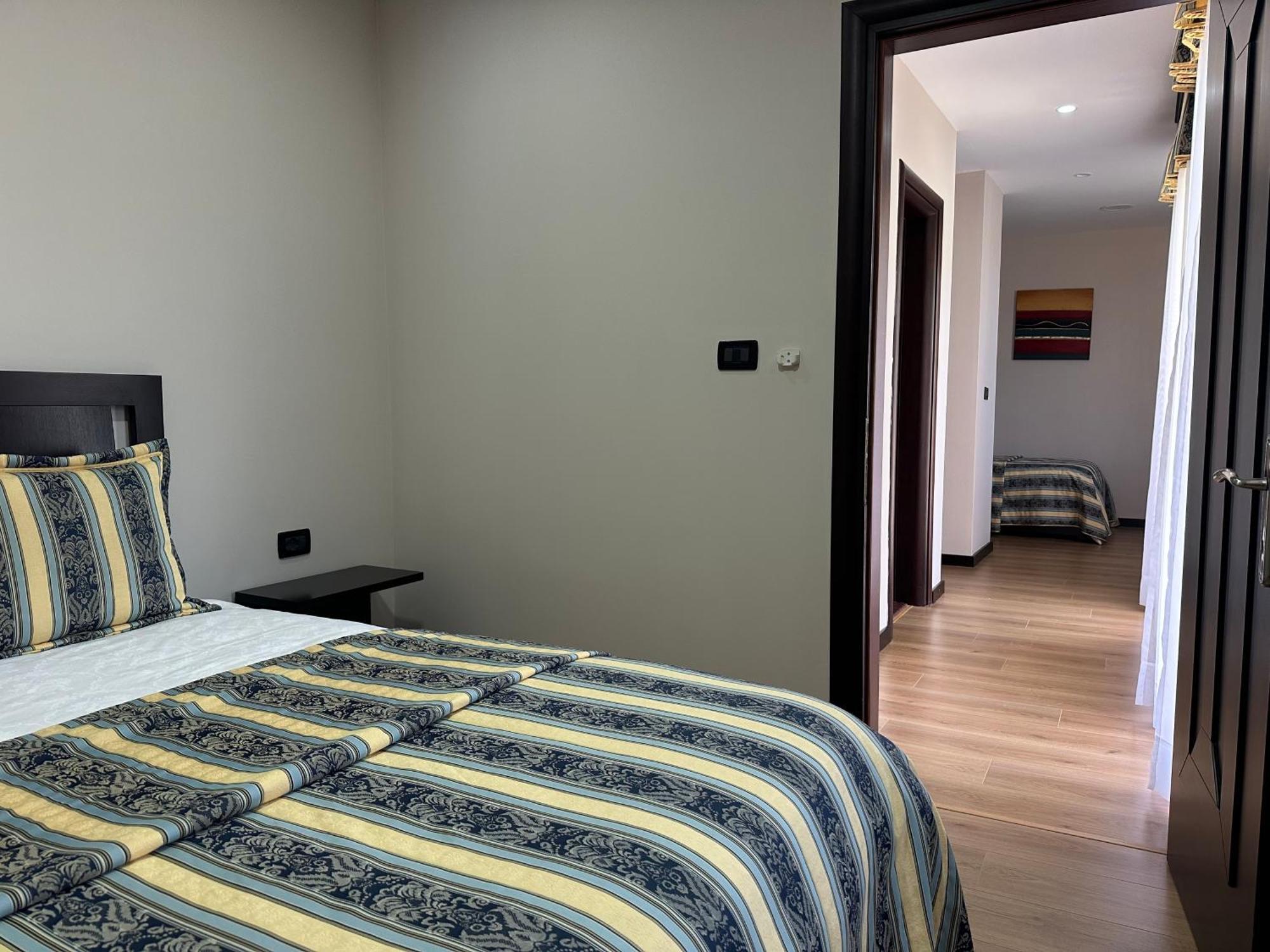 Rritja E Koranit Hotel Tushemisht Eksteriør billede